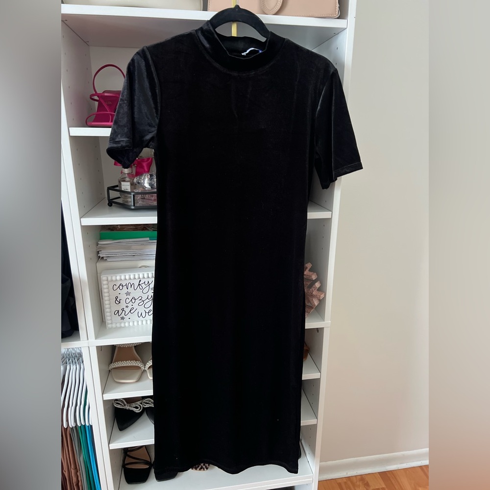 Elegant Black Velvet Dress